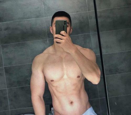 娱乐吃瓜酱肌肉男,娱乐吃瓜酱眼中的健身达人风采